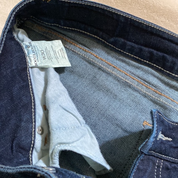 Bootlegger Jean shorts - Picture 2 of 3